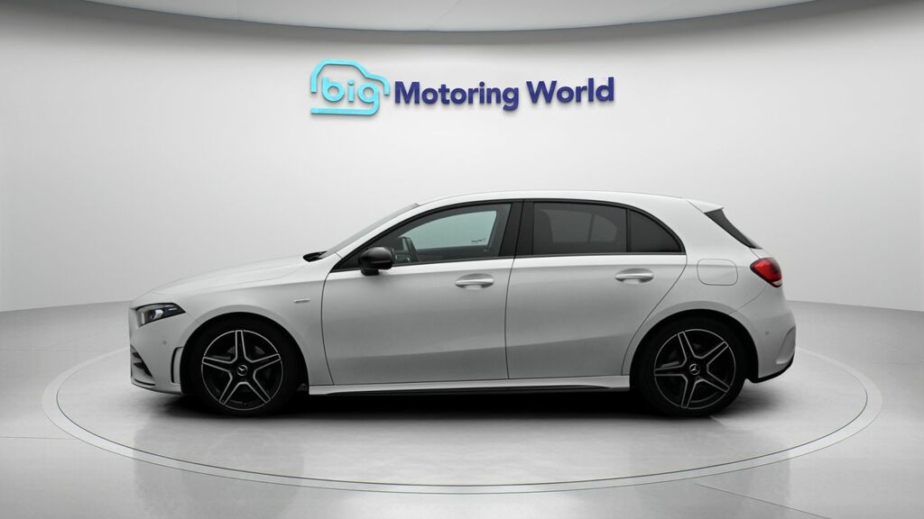 Mercedes-Benz A Class Amg Line Edition LM22XSW White #4