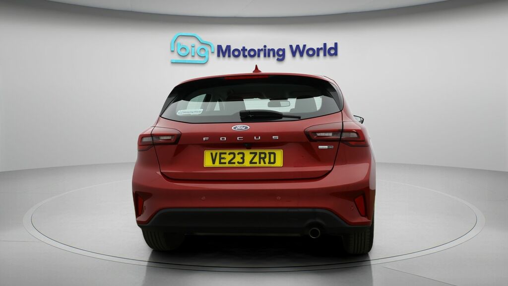 Ford Focus Titanium Red #6