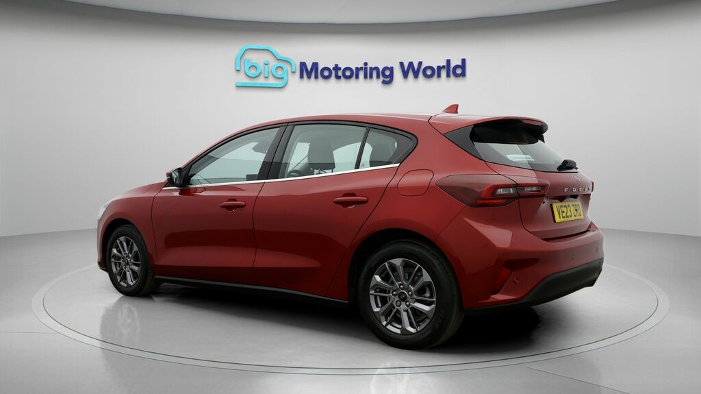 Ford Focus Titanium Red #5