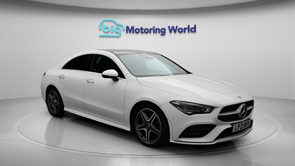 Mercedes-Benz CLA Class Cla 200 Amg Line Premium Tip Black #1