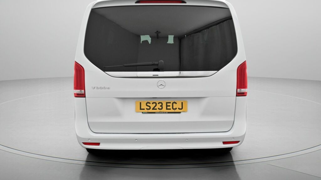 Mercedes-Benz V Class Amg Line White #6