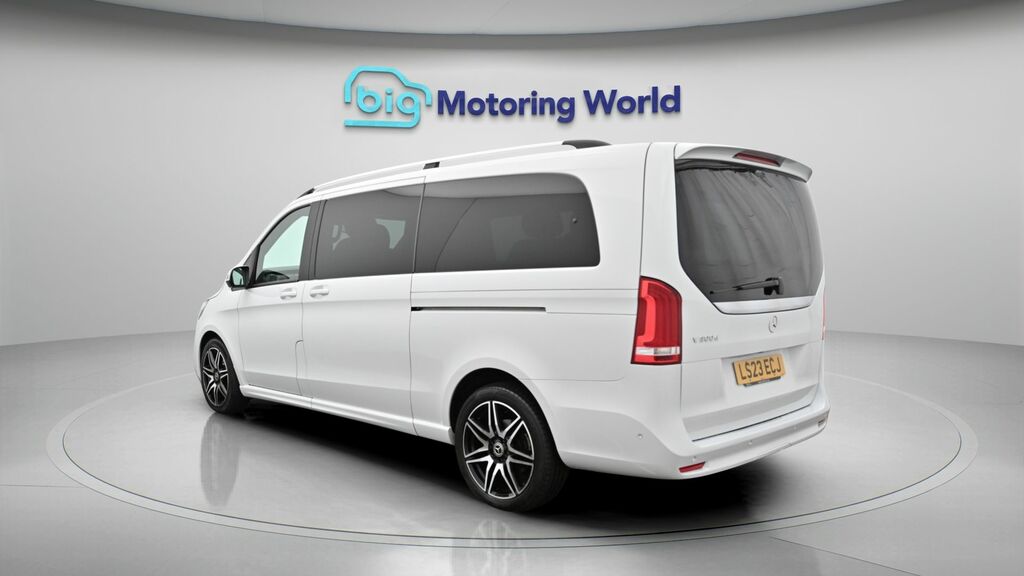 Mercedes-Benz V Class Amg Line White #5
