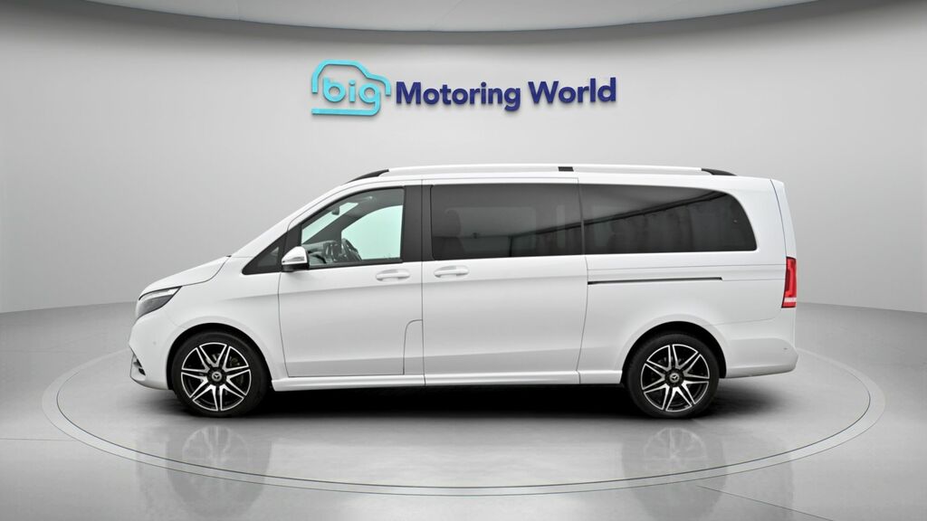 Mercedes-Benz V Class Amg Line White #4