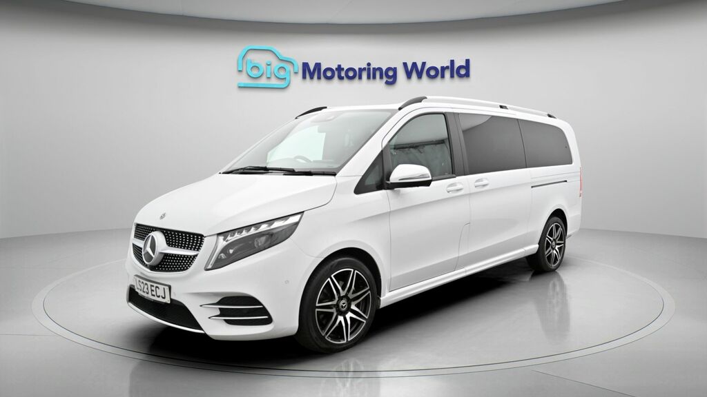 Mercedes-Benz V Class Amg Line White #3