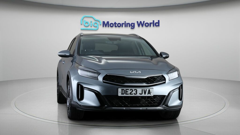 Kia Xceed 3 Silver #2