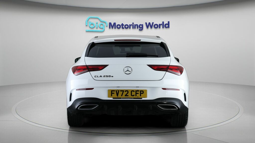 Mercedes-Benz CLA Class Amg Line Night Edition White #6