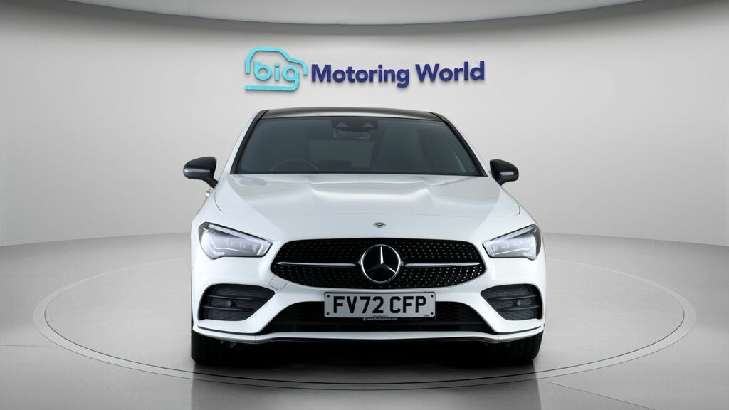 Mercedes-Benz CLA Class Amg Line Night Edition White #2