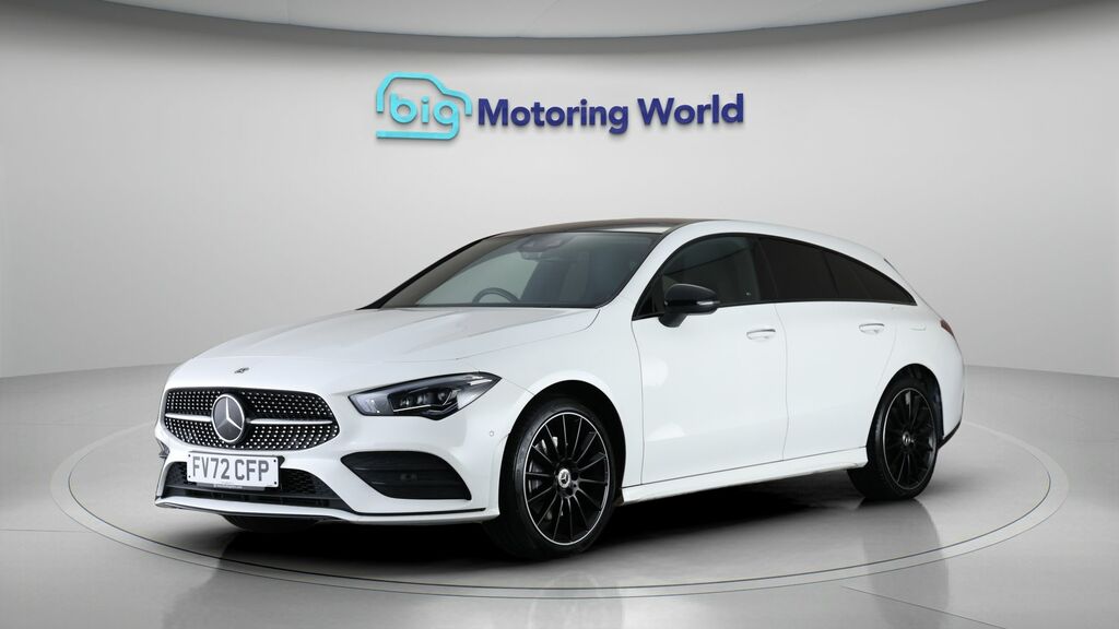 Mercedes-Benz CLA Class Amg Line Night Edition White #3