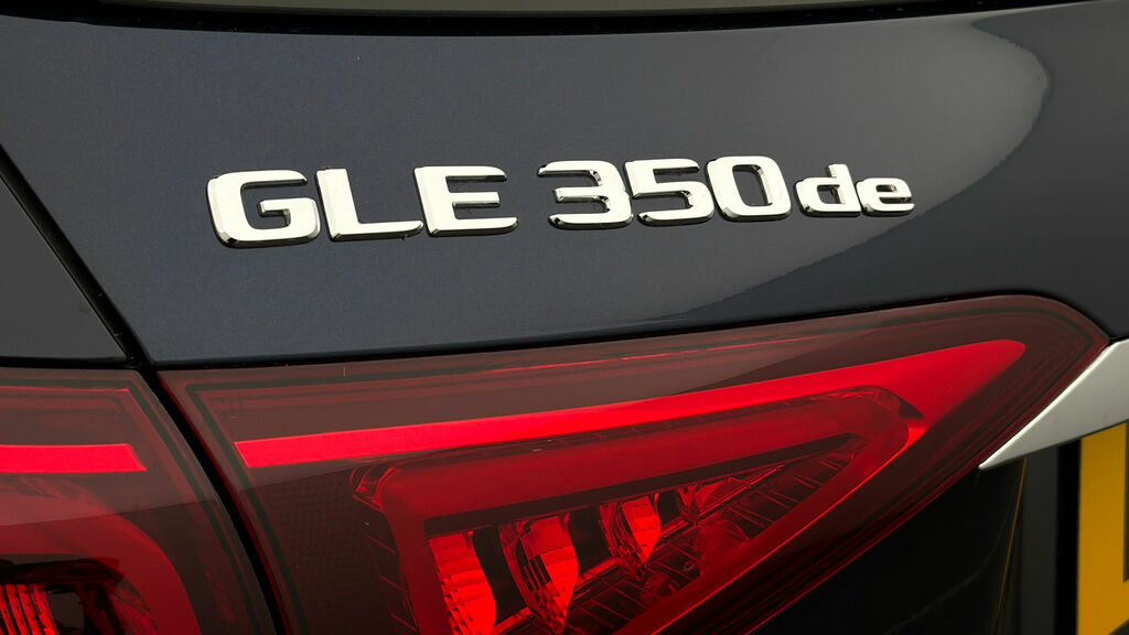 Mercedes-Benz GLE Class  White #20