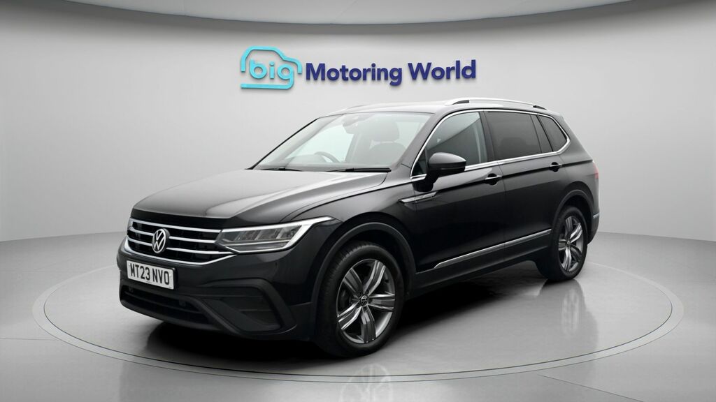Volkswagen Tiguan Allspace Life Black #3