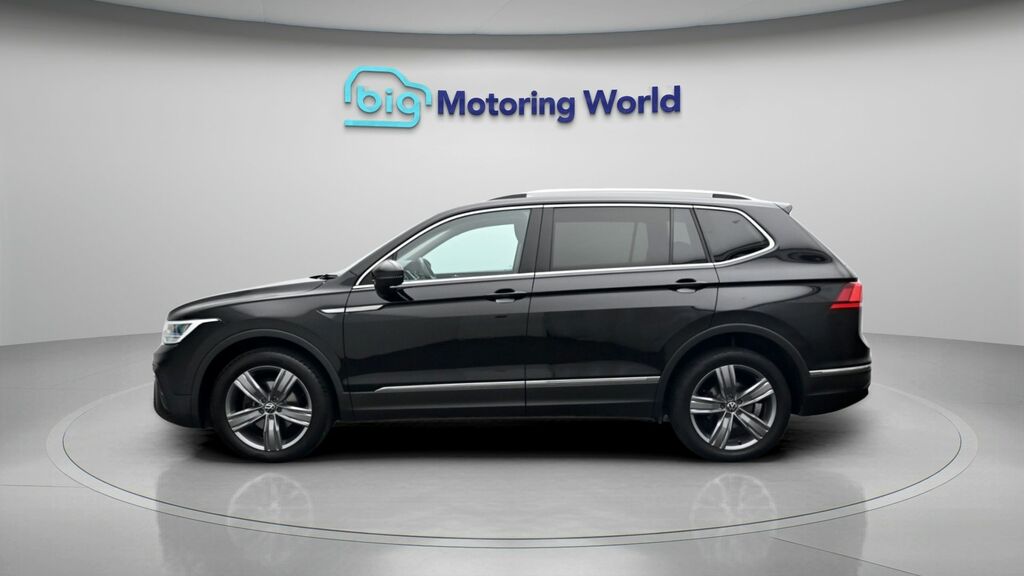 Volkswagen Tiguan Allspace Life Black #4