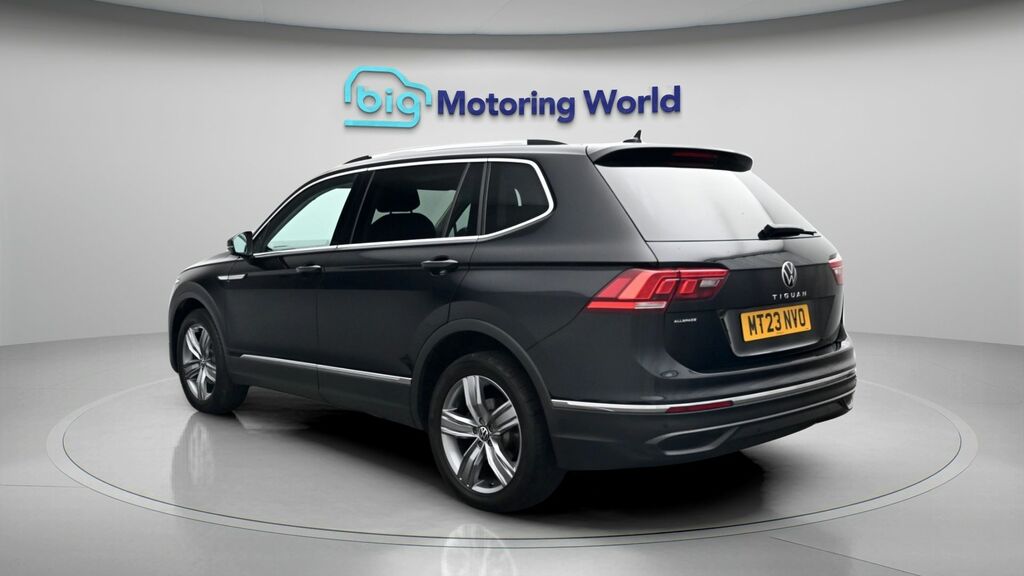 Volkswagen Tiguan Allspace Life Black #5