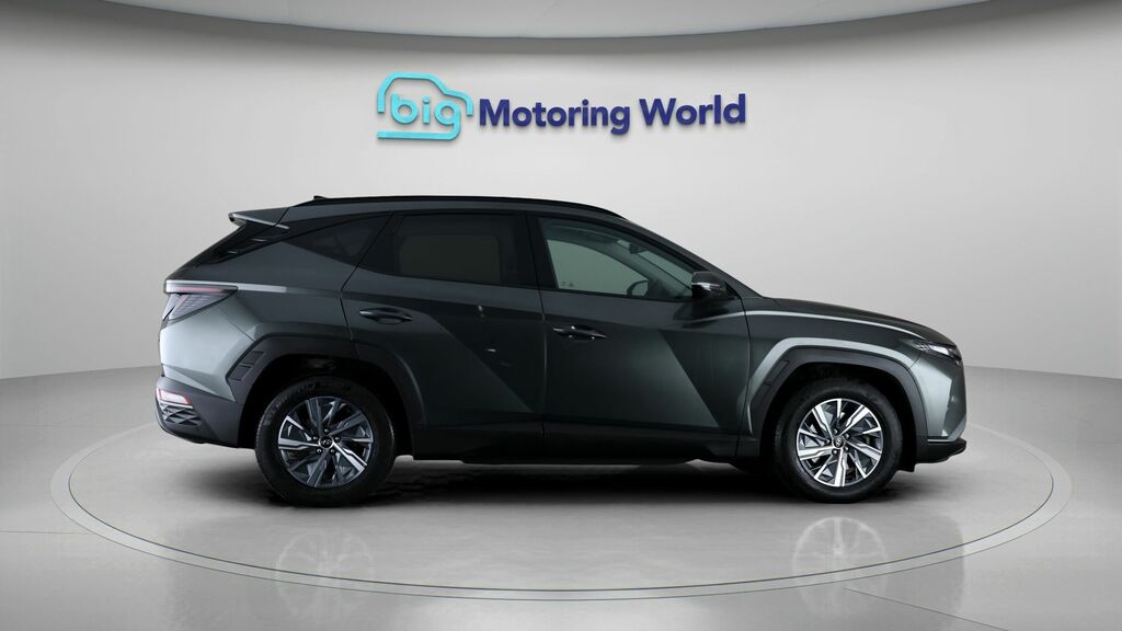 Hyundai Tucson Se Connect Black #8