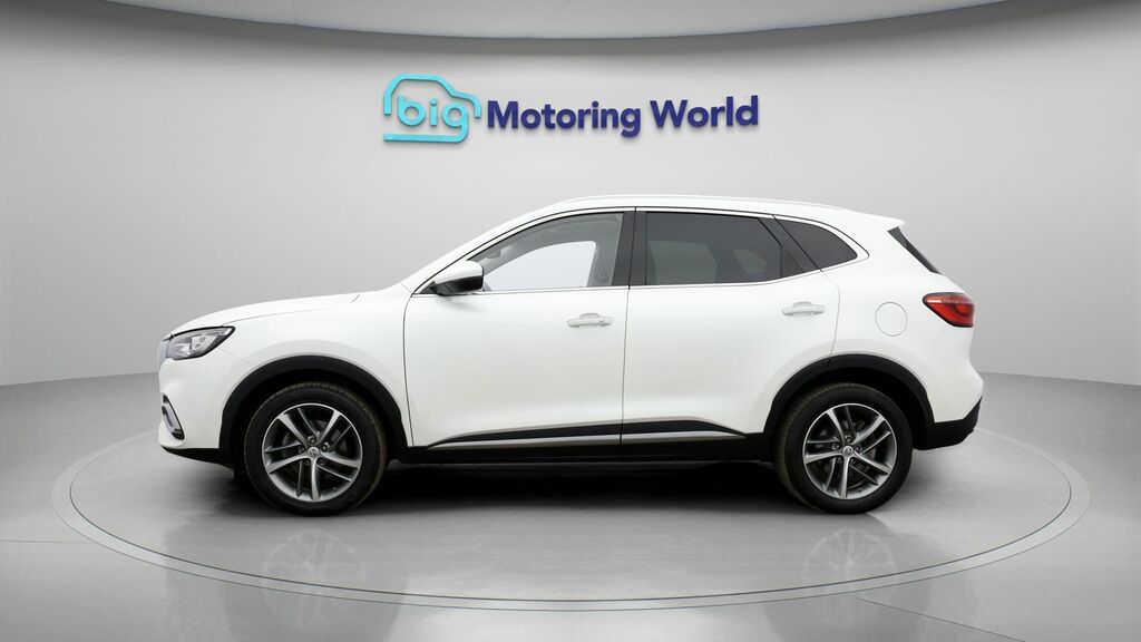 MG HS Exclusive White #4