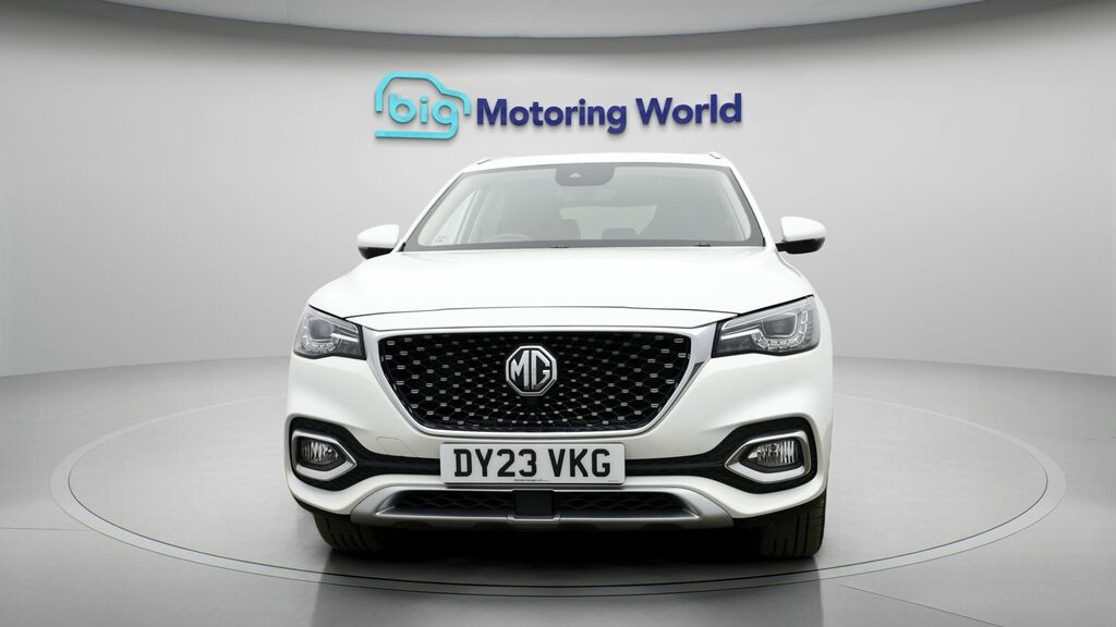 MG HS Exclusive White #2