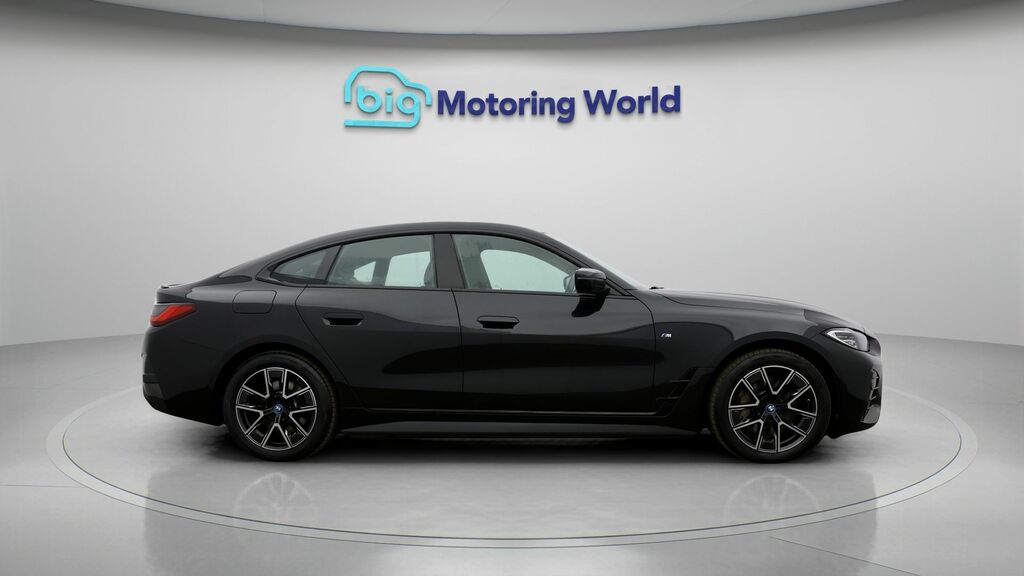 BMW i4 I4 Edition Edrive 35 M Sport Blue #8