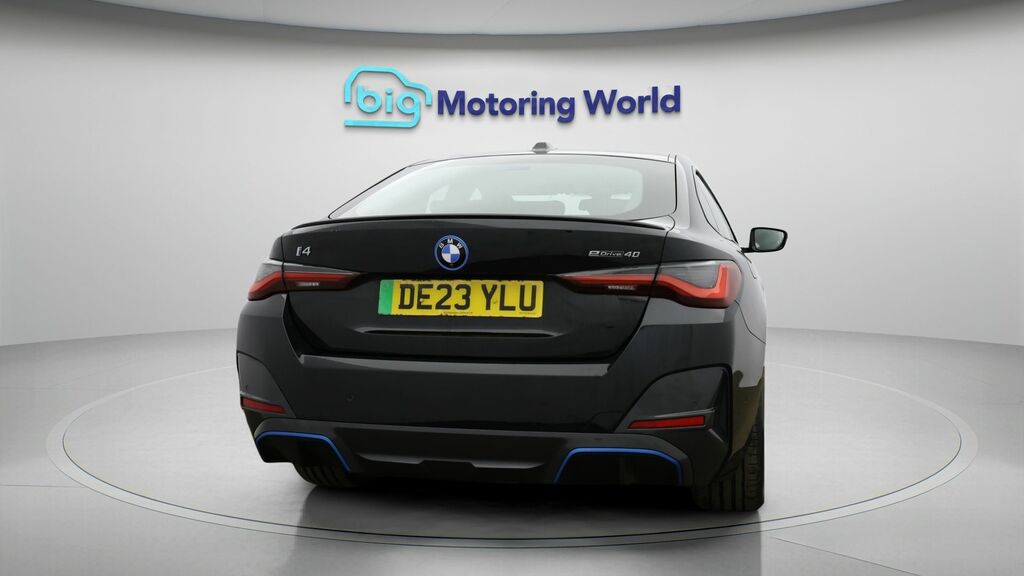 BMW i4 M Sport Black #6
