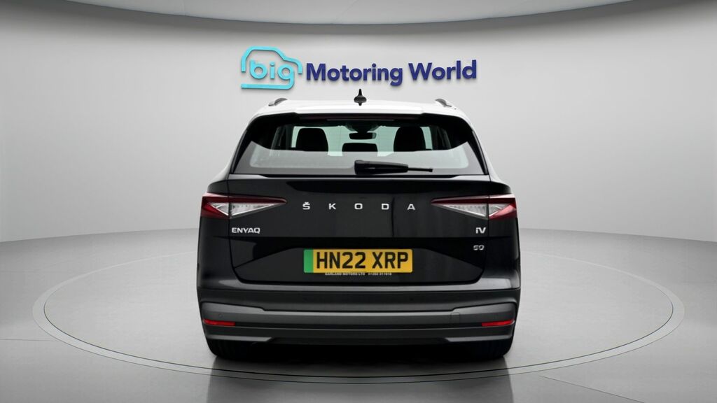 Skoda ENYAQ 60 Black #6