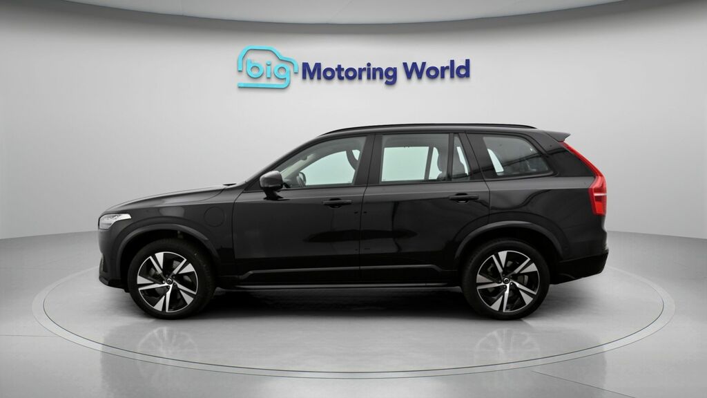 Volvo XC90 Plus Black #4