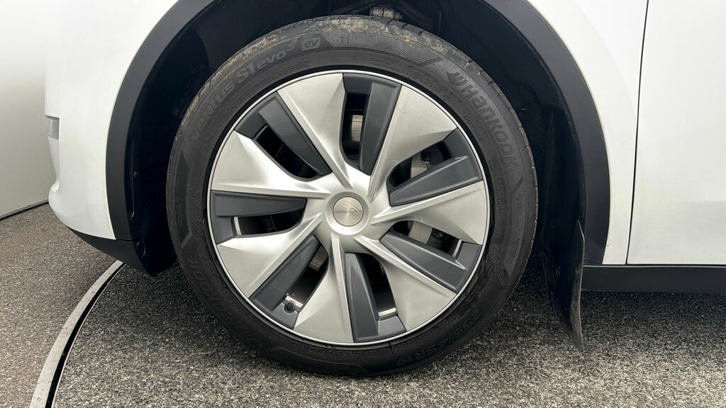 Tesla Model Y Suv Rwd 346 Ps White #17