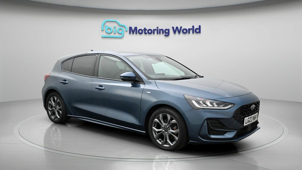 Ford Focus St-line Blue