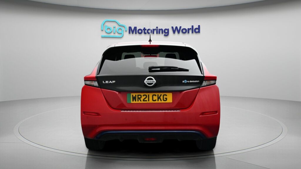 Nissan Leaf N-connecta Red #6