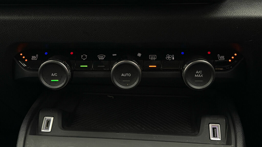 Citroen e-C4 100Kw Shine Plus 50Kwh Saloon Black #11