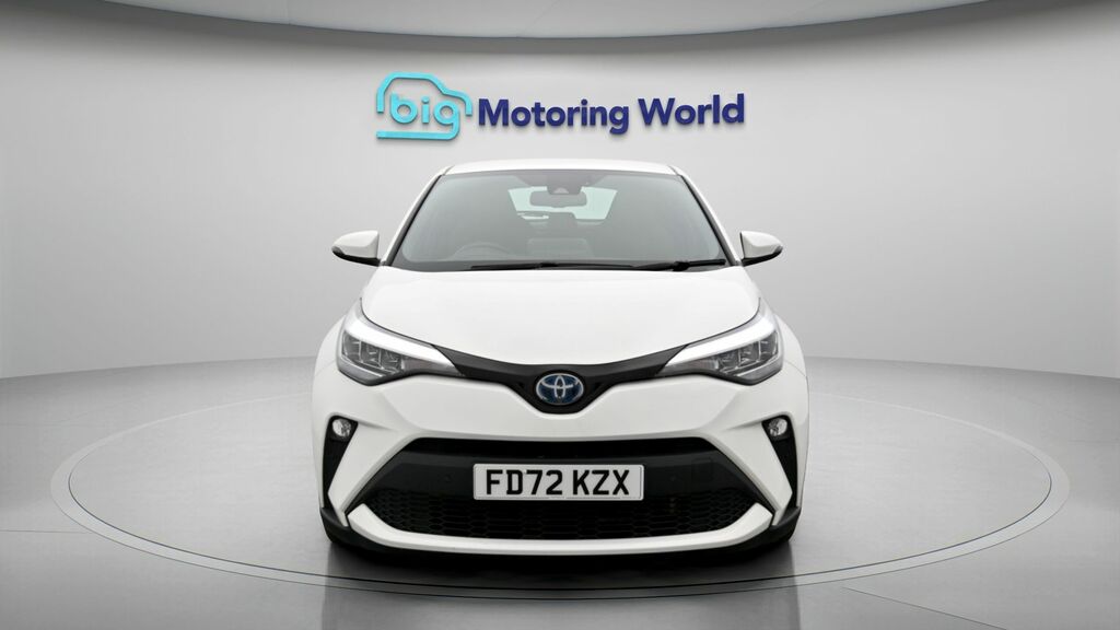 Toyota C-Hr Icon White #2