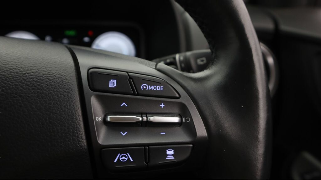 Hyundai Kona Premium Red #22