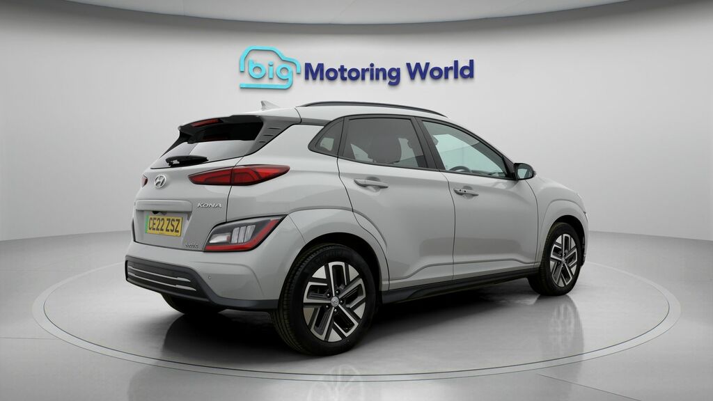 Hyundai Kona Premium Red #7