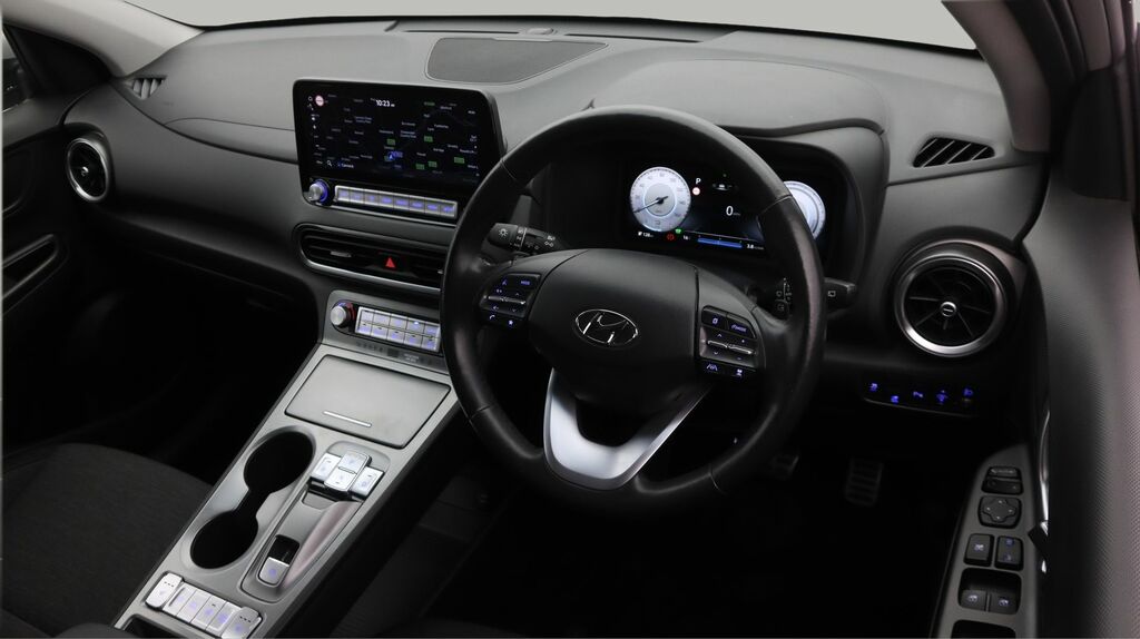Hyundai Kona Premium Red #9