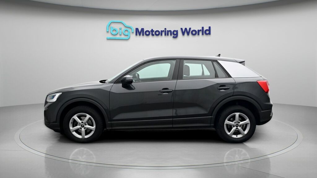 Audi Q2 Technik Grey #4