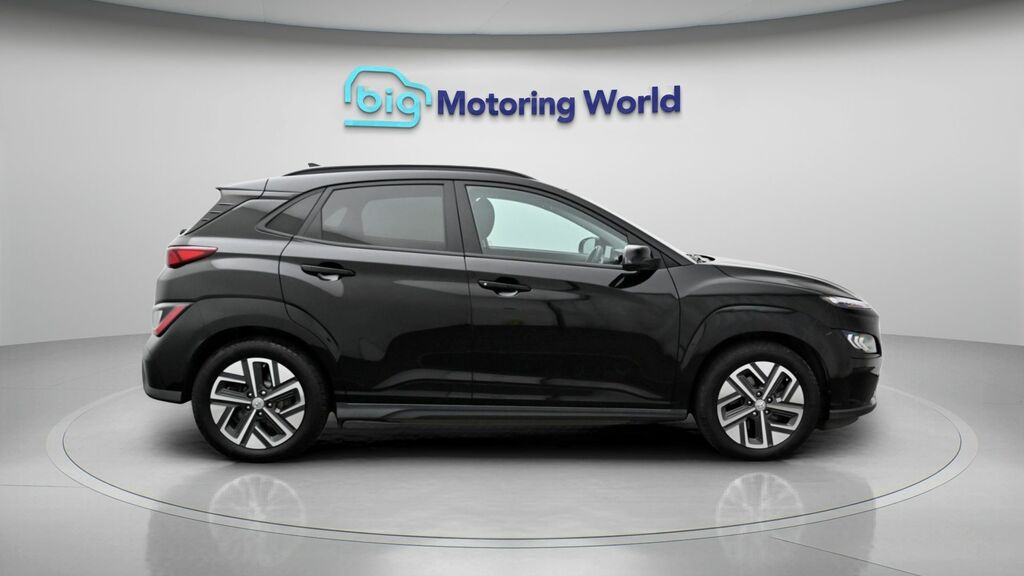 Hyundai Kona Premium Blue #8
