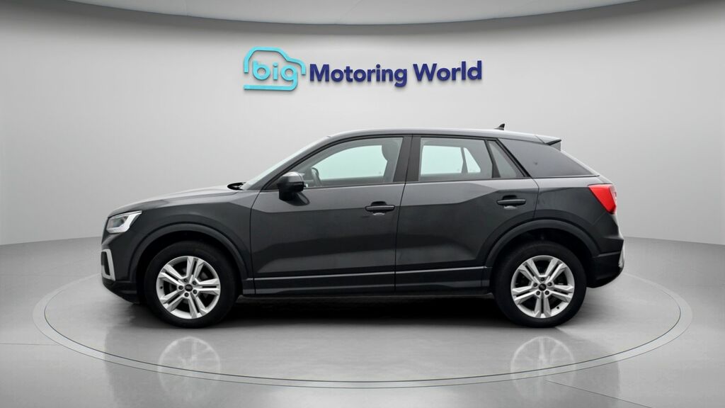 Audi Q2 Sport Grey #4