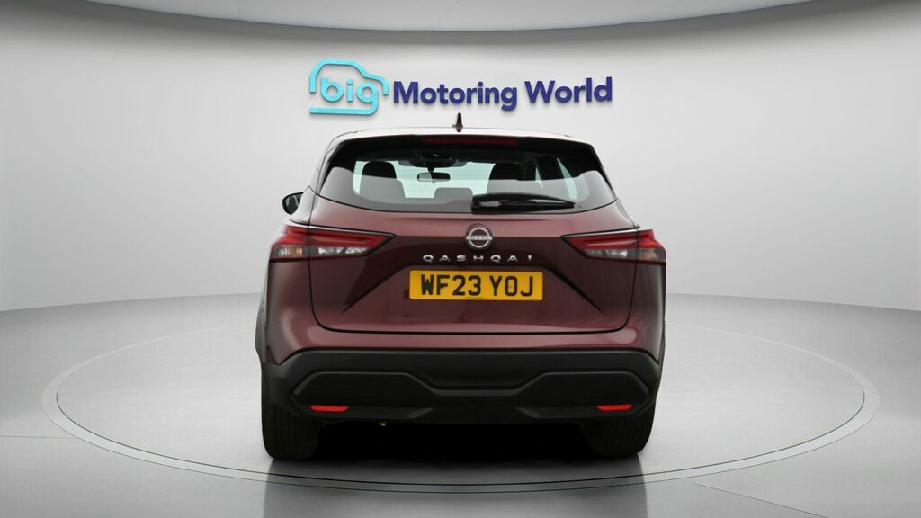 Nissan Qashqai Acenta Premium Red #6