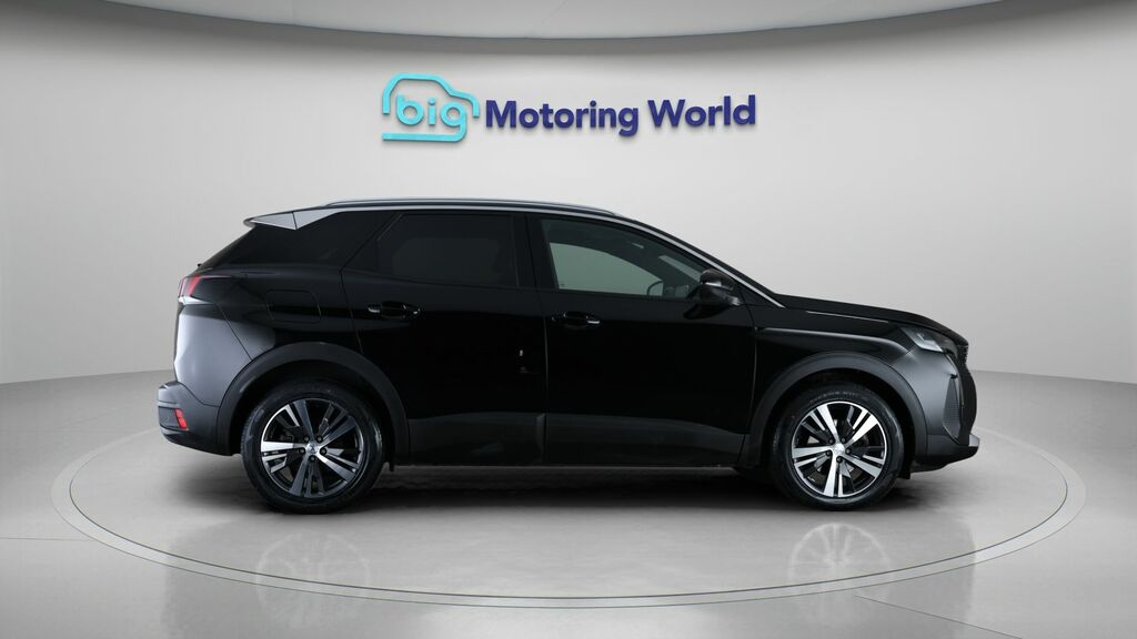 Peugeot 3008 1.2 Puretech Active Premium Red #8