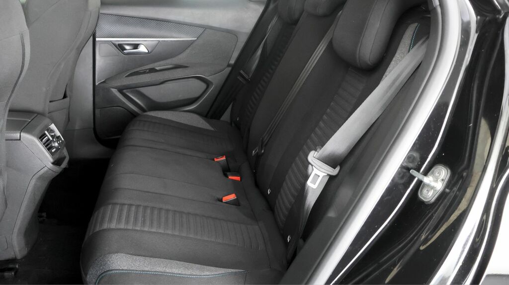 Peugeot 3008 1.2 Puretech Active Premium Red #15