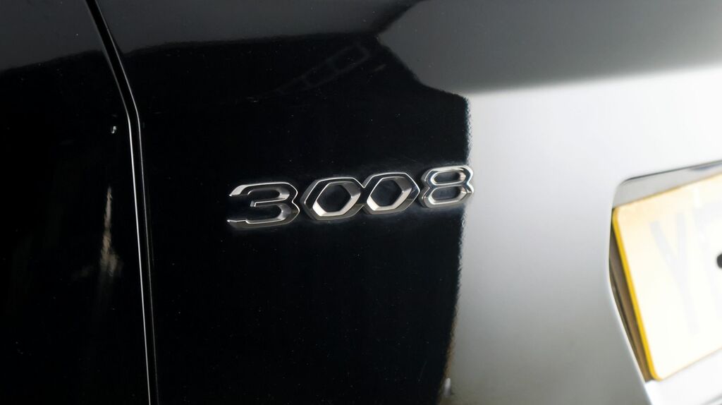 Peugeot 3008 1.2 Puretech Active Premium Red #20
