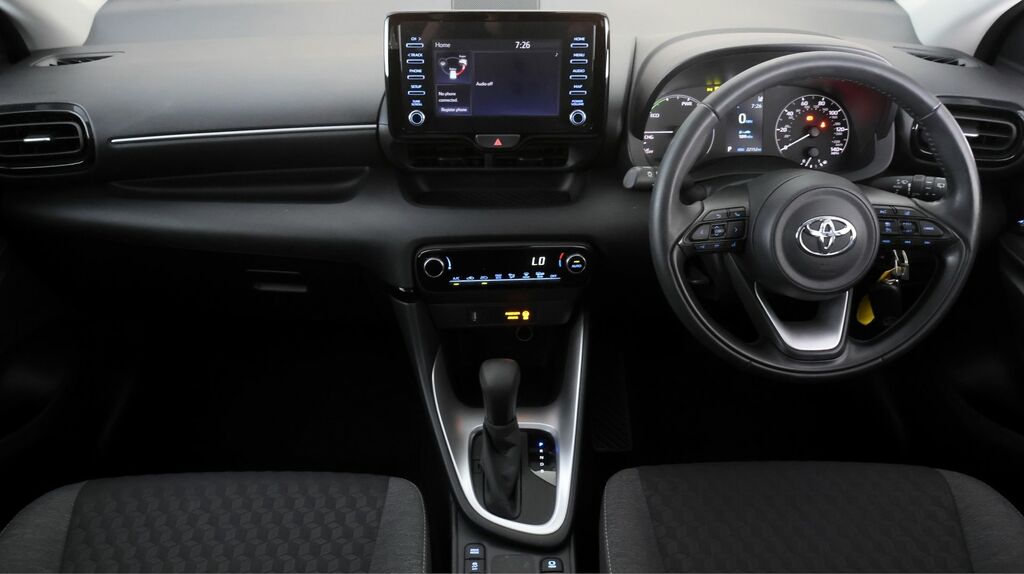 Toyota Yaris Excel White #12