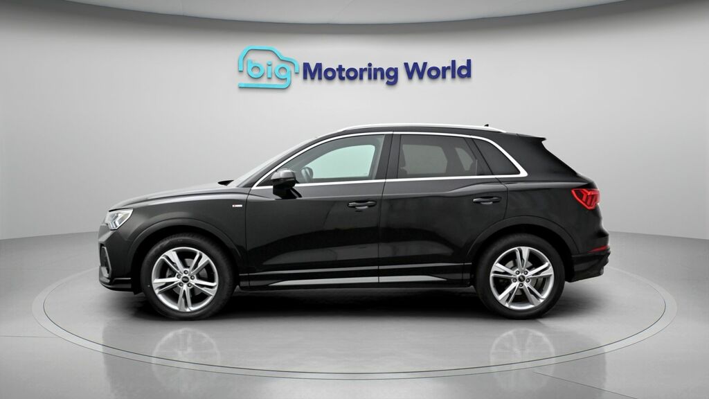 Audi Q3 S Line Black #4