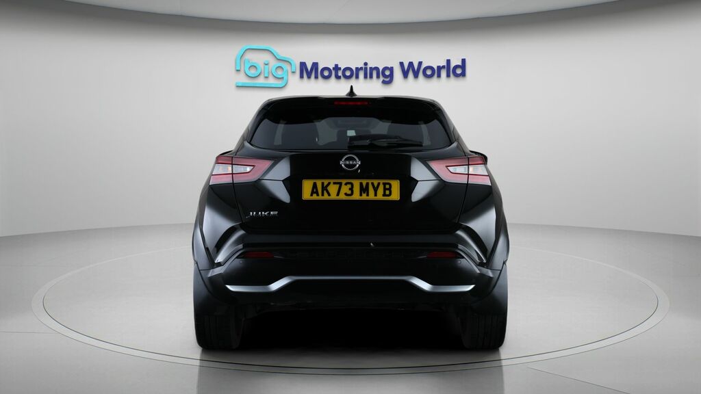 Nissan Juke Tekna Black #6
