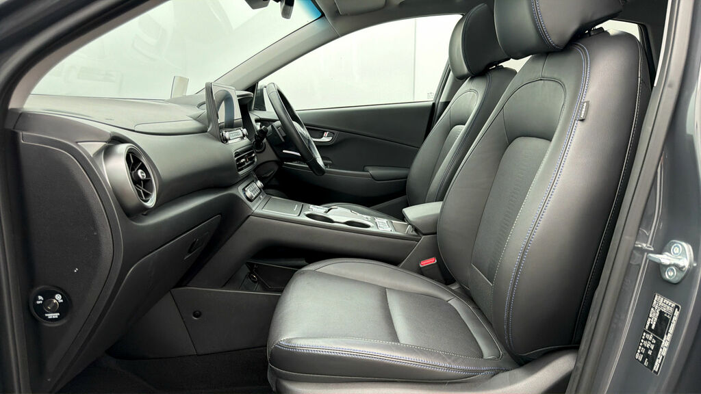 Hyundai Kona Ultimate Black #13