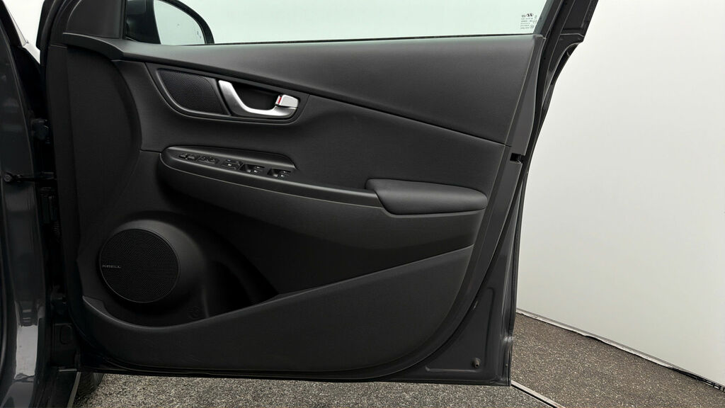 Hyundai Kona Ultimate Black #14