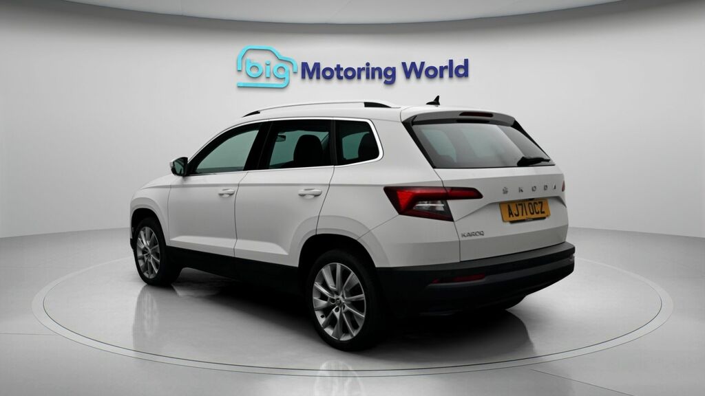 Skoda Karoq Se L White #5