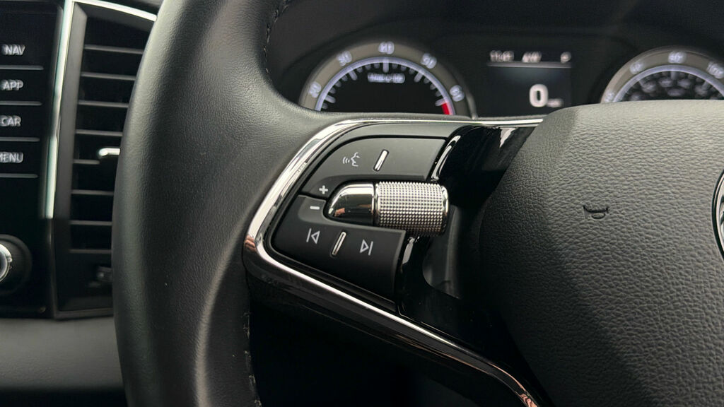 Skoda Karoq 1.5 Tsi Se Technology Grey #23