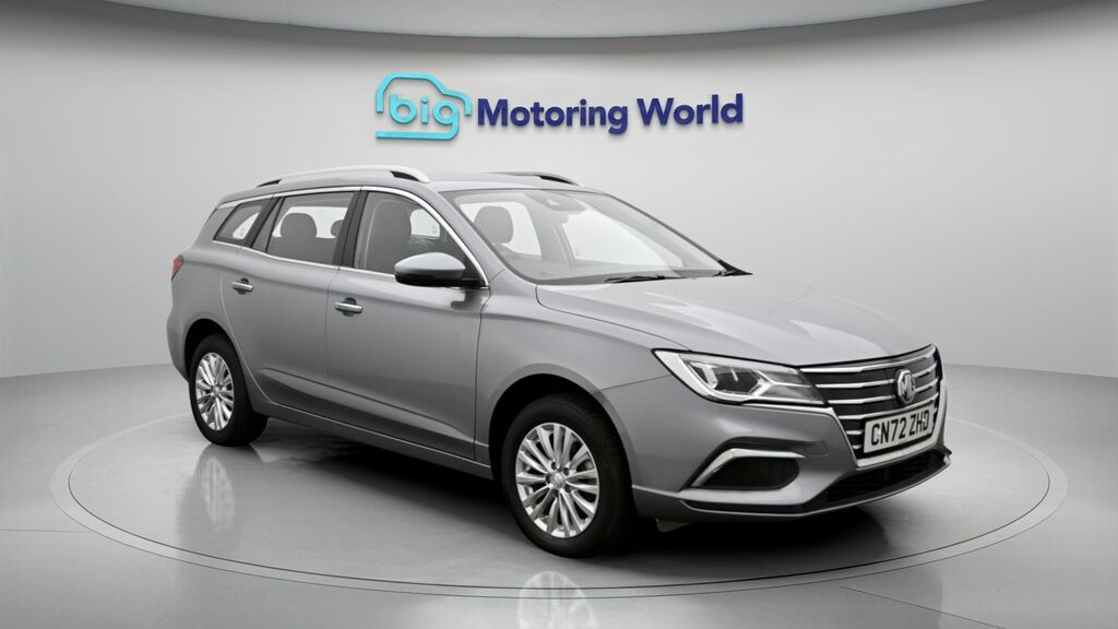 MG MG5 Exclusive Long Range Silver