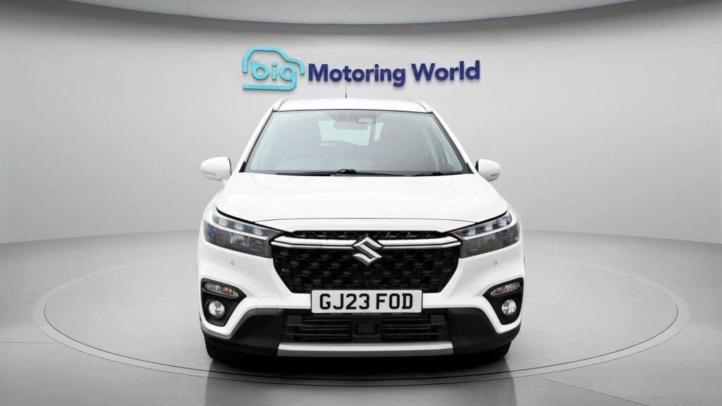 Suzuki S Cross Motion White #2