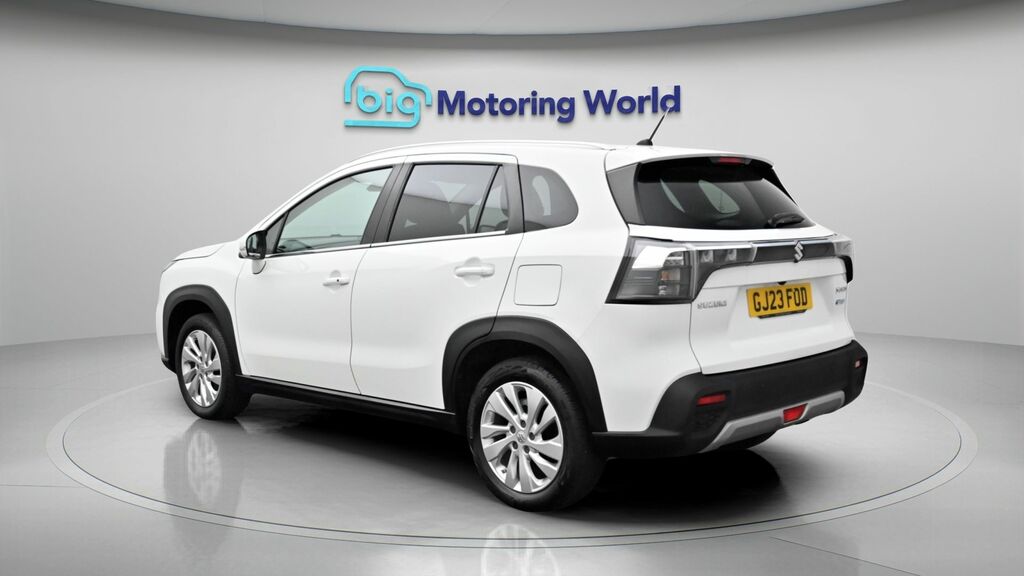 Suzuki S Cross Motion White #5