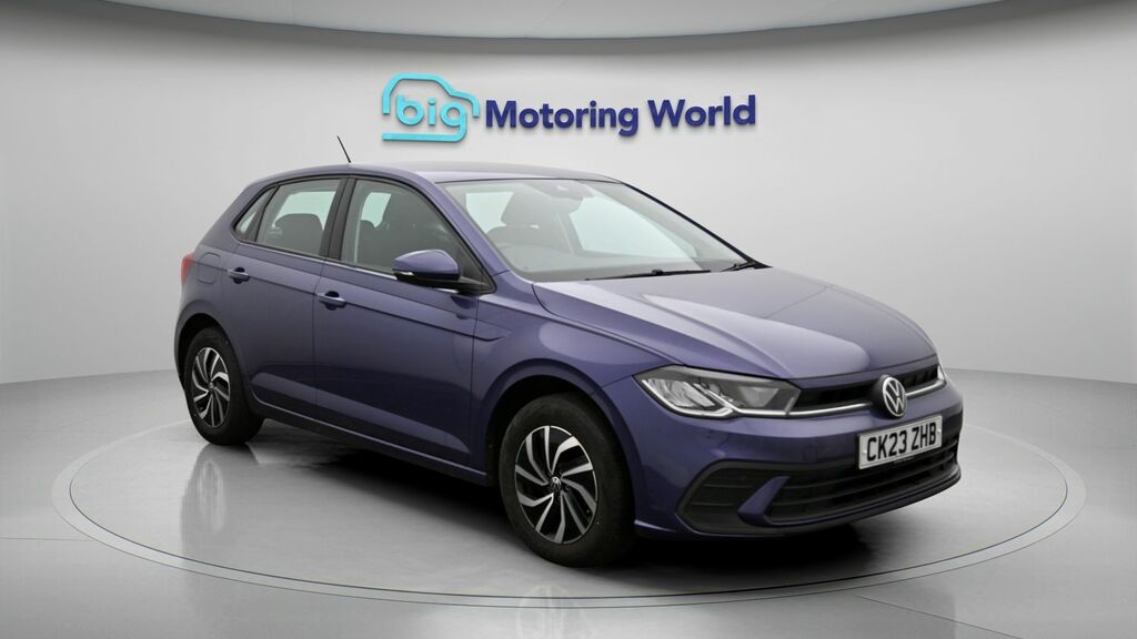 Volkswagen Polo Life Purple