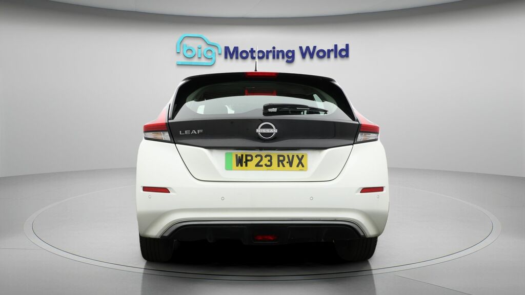 Nissan Leaf Acenta White #6